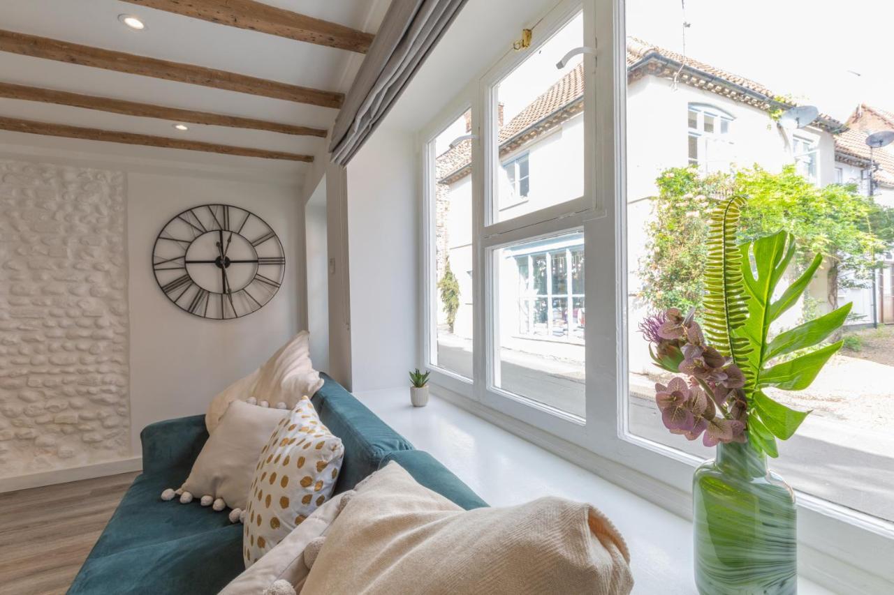 Lion Cottage Holt  Ngoại thất bức ảnh