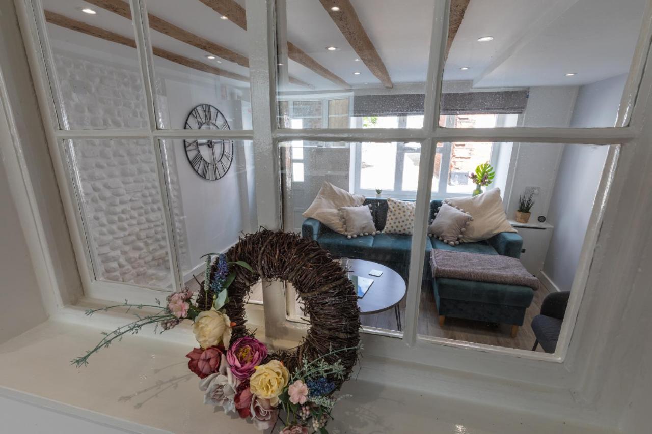 Lion Cottage Holt  Ngoại thất bức ảnh