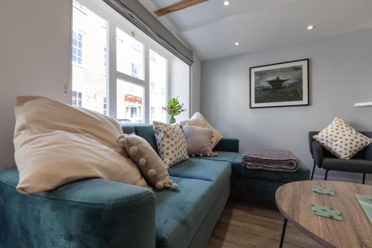 Lion Cottage Holt  Ngoại thất bức ảnh